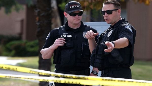 إصابة رجلين من شرطة دالاس ومدني في إطلاق نار بمتجر
