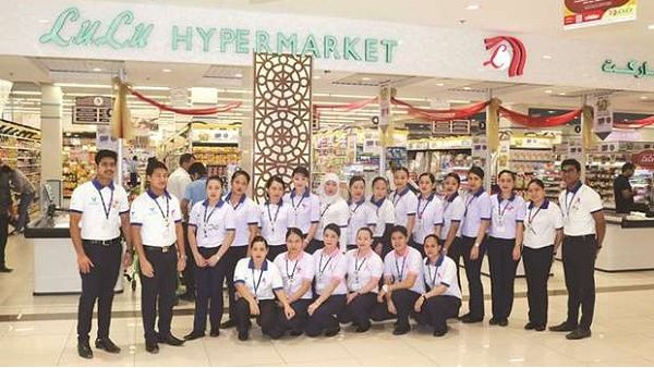 All showroom staff of LuLu Hypermarket branches throughout this month will continue wearing T-shirts that carry a message spreading awareness on the importance of preventing cancer. All showroom staff of LuLu Hypermarket branches throughout this month will continue wearing T-shirts that carry a message spreading awareness on the importance of preventing cancer.