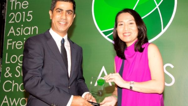 Rashid Abdulla, Senior Vice President and Managing Director, DP World Asia Pacific Region receives the award at the Asian Freight, Logistics and Supply Chain Awards 2015 in Hong Kong Rashid Abdulla, Senior Vice President and Managing Director, DP World Asia Pacific Region receives the award at the Asian Freight, Logistics and Supply Chain Awards 2015 in Hong Kong