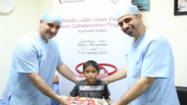 قامت ماكدونالدز قطر بوضع صناديق لجمع التبرعات في كافة فروعها من أجل المساهمة في مساعدة توجهات الهلال الأحمر القطري من خلال مبادرته الإنسانية "عمليات القلب للأطفال".