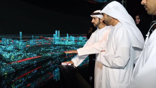 دبي الذكية تصحب زوار جيتكس في بث حي للمستقبل