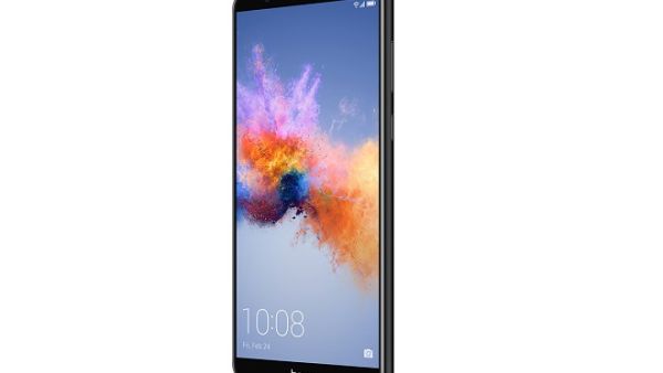 The Honor 7X is the first smartphone to feature Honor FullView Display. The Honor 7X is the first smartphone to feature Honor FullView Display.