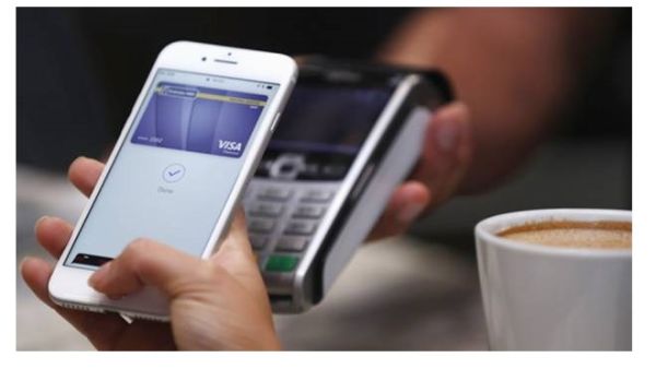 قامت إدارة الذكاء الاصطناعي في شرطة دبي بتطوير منصة ذكية لدفع المخالفات باستخدام ابل باي "Apple Pay"