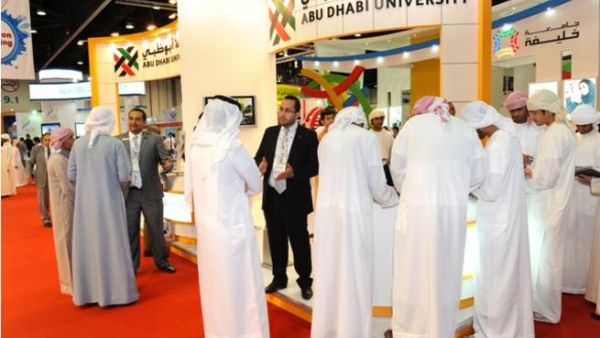 خلال مشاركة الجامعة في المعرض العام الماضي خلال مشاركة الجامعة في المعرض العام الماضي