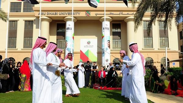 خلال الاحتفال خلال الاحتفال