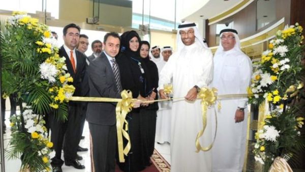 Abdulla Al Hamli, CEO Islamic Bank, inaugurates DIB's first Al Islami Private Banking branch Abdulla Al Hamli, CEO Islamic Bank, inaugurates DIB's first Al Islami Private Banking branch