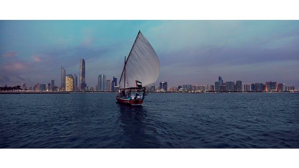 استقطبت أبوظبي أكثر من 4.4 مليون زائر في عام 2016.