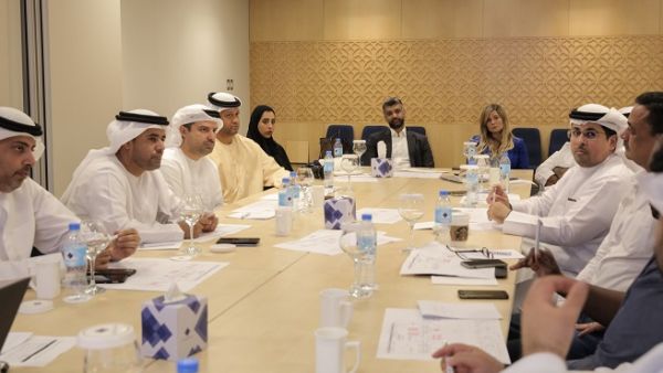 خلال الإجتماع