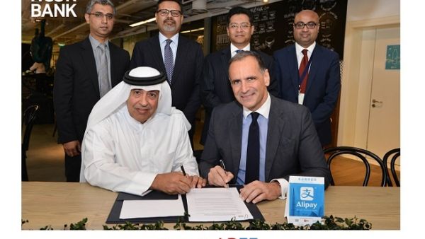 John Iossifidis, Chief Executive Officer, Noor Bank , Ahmad Al Matrooshi, Managing Director of Emaar Properties John Iossifidis, Chief Executive Officer, Noor Bank , Ahmad Al Matrooshi, Managing Director of Emaar Properties