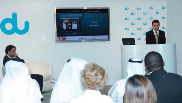 علي سنجل، مدير إدارة الخدمات الطبية لمجمع عيادات شرطة دبي، متحدثاً خلال الجلسة الافتتاحية للمتلقى