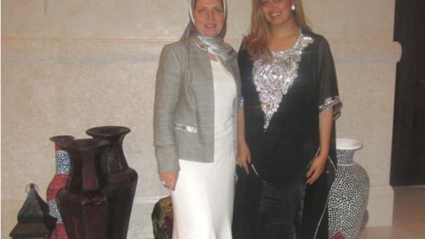Amel Galal Sabry, the Founder and Managing Director of Emirates Autism Centre along with a volunteer at the iftar hosted at The St. Regis Saadiyat Island Resort