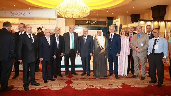 كان المؤتمر قد أقيم بتنظيم من قبل اتحاد المقاولين العرب وجمعية المستثمرين في قطاع الإسكان الأردني بالتعاون مع وزارة الأشغال العامة والإسكان الأردنية وأمانة عمان الكبرى ودائرة الأراضي والمساحة ومؤسسة الإسكان والتطوير الحضري كان المؤتمر قد أقيم بتنظيم من قبل اتحاد المقاولين العرب وجمعية المستثمرين في قطاع الإسكان الأردني بالتعاون مع وزارة الأشغال العامة والإسكان الأردنية وأمانة عمان الكبرى ودائرة الأراضي والمساحة ومؤسسة الإسكان والتطوير الحضري