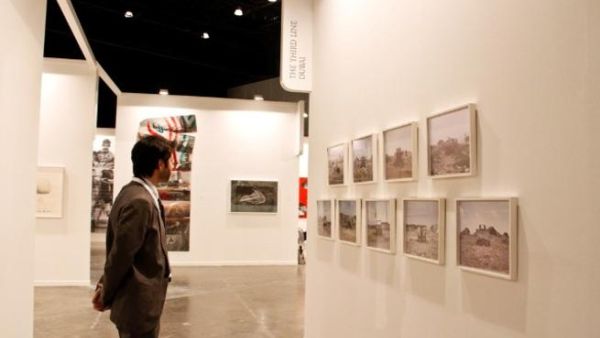 81 صالة فنية إقليمية وعالمية تمثل 34 دولة ستشارك في "آرت دبي 2011" 81 صالة فنية إقليمية وعالمية تمثل 34 دولة ستشارك في "آرت دبي 2011"