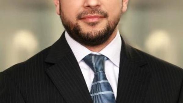 أشعر ناظم، الشريك ورئيس مركز الخدمات المصرفية الإسلامية في إرنست ويونغ