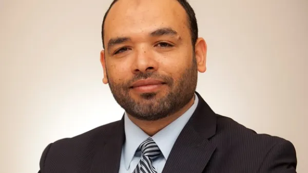 الدكتور أيمن شبانة، عضو الهيئة التدريسية في جامعة جورجتاون قطر