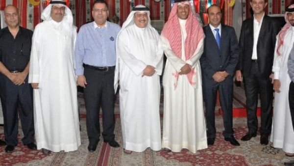 Jamal Al-Hazeem, CEO, BMI Bank with Staff Jamal Al-Hazeem, CEO, BMI Bank with Staff