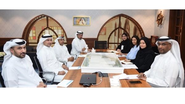 خلال الإجتماع