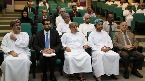 خلال الجلسة النقاشية 