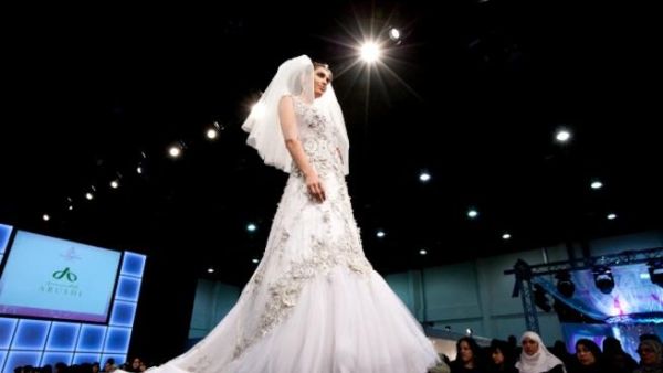 Splendid gown at the Bride Show Abu Dhabi