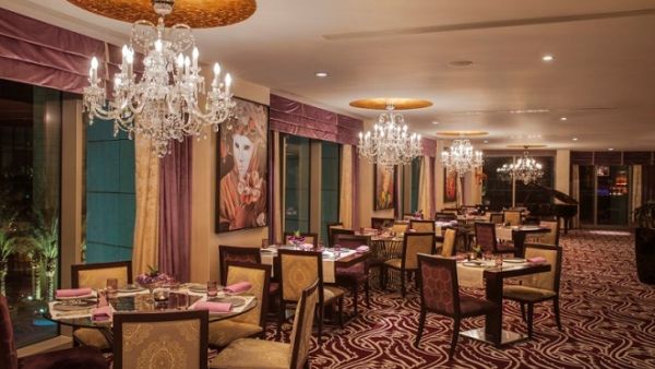 Award-winning restaurant 'Teatro'.