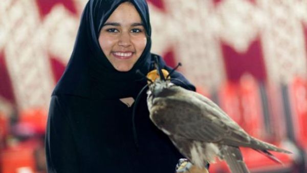 طالبة من جامعة كارنيجي ميلون تحتفل باليوم الوطني لدولة قطر