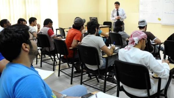 انتظام الطلبة للدراسة خلال الفصل الدراسي الأول بجامعة أبوظبي