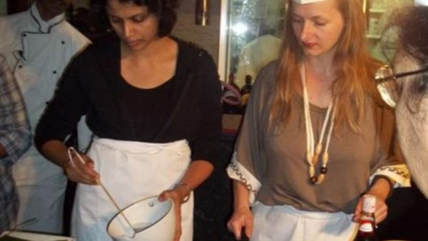 Cooking class participants