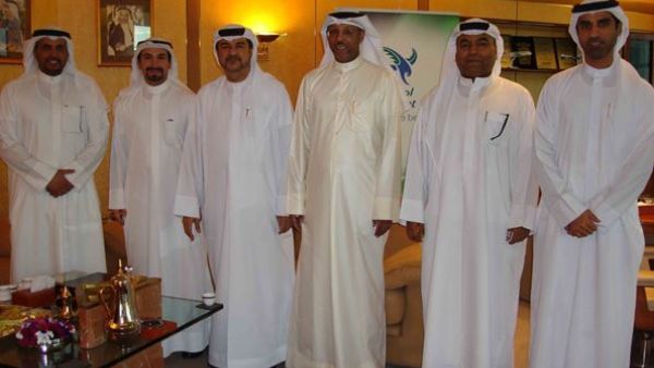 Abdulrahman Qassim Al Ali with the visiting delegation