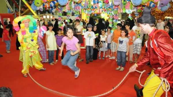 أنشطة عالم مدهش للأطفال