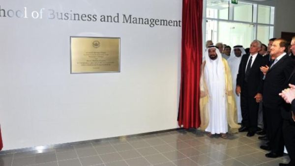 سلطان بن محمد القاسمي، رئيس الجامعة الأميركية في الشارقة، يفتتح المبنى الجديد لكلية الإدارة والأعمال سلطان بن محمد القاسمي، رئيس الجامعة الأميركية في الشارقة، يفتتح المبنى الجديد لكلية الإدارة والأعمال