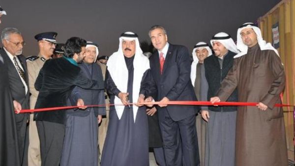 Mayor of Hawali in Kuwait, Abdullah Al Fares and Managing Director of Dow in Kuwait, Jamel Attal with representatives from other sponsors Mayor of Hawali in Kuwait, Abdullah Al Fares and Managing Director of Dow in Kuwait, Jamel Attal with representatives from other sponsors