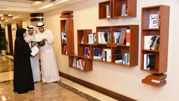 خلال الحدث