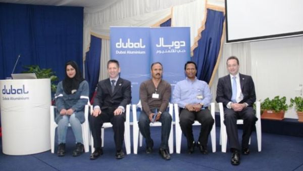 •	DUBAL students who received recognition for exemplary performance on their courses with Charles Elvin CEO ILM