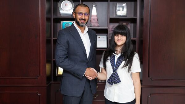 دانة البلوشي، الطفلة الإماراتية النابغة والبالغة من العمر 12 عاماً.