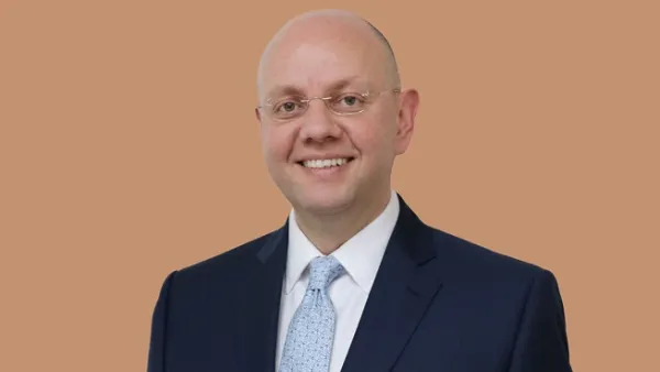 Dr. Ammar Safar, Medical Director of Moorfields Eye Hospital Dubai