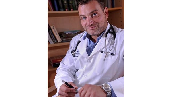 الدكتور شربل أبي خليل، الأستاذ المساعد في الطب العام والطب الجيني في وايل كورنيل للطب – قطر الدكتور شربل أبي خليل، الأستاذ المساعد في الطب العام والطب الجيني في وايل كورنيل للطب – قطر