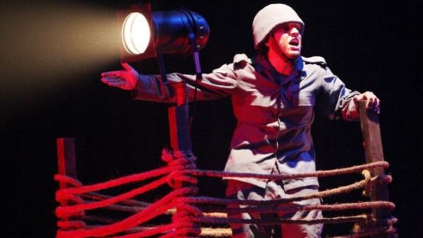 One of the plays at Dubai Festival for Youth Theatre 2010 One of the plays at Dubai Festival for Youth Theatre 2010