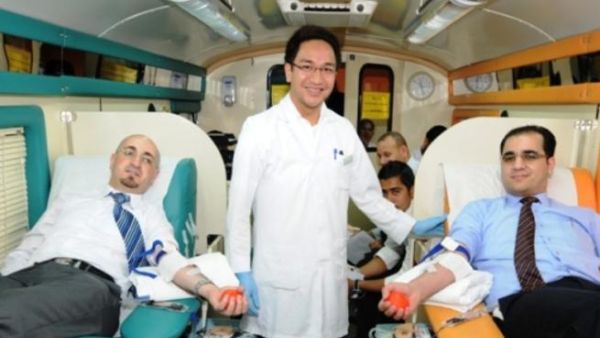 Dubai Islamic Bank employees participate in blood donation drive
