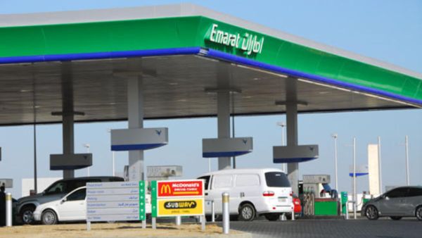 تشهد دولة الإمارات حالياً أزمة حادة في نقص البنزين