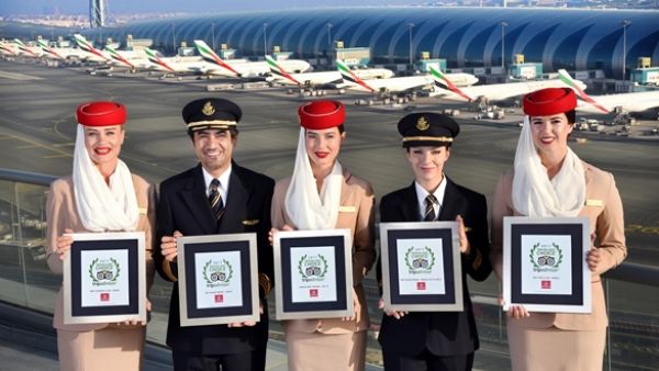 طيران الإمارات الفضل في العالم ضمن جوائز جوائز تريب أدفايزر تشويس 2017 للناقلات الجوية العالمية طيران الإمارات الفضل في العالم ضمن جوائز جوائز تريب أدفايزر تشويس 2017 للناقلات الجوية العالمية