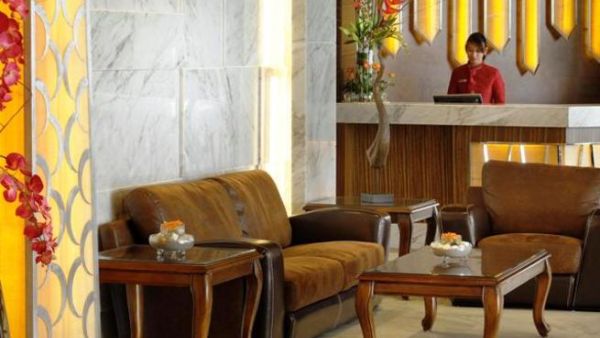 Emirates Grand Hotel lobby
