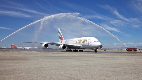 	طائرة الإمارات الإيرباص A380 لأول مرة في مطار مدريد الدولي