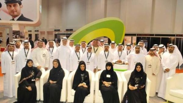 اتصالات في معرض الإمارات للوظائف 2011
