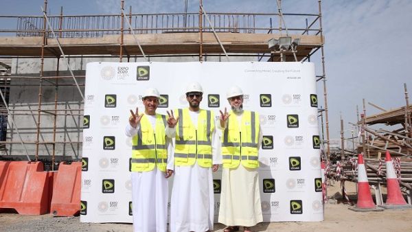 Esmaeel Alhammadi, Senior Vice President, Network Development, Etisalat, Mohammed Alhashmi, Senior Vice President - Innovation and Future Technologies, Expo 2020 Dubai and Tareq Alkharji, Senior Vice President, Enterprise Solutions and Data Centers, Etisalat at the expo 2020 site. Esmaeel Alhammadi, Senior Vice President, Network Development, Etisalat, Mohammed Alhashmi, Senior Vice President - Innovation and Future Technologies, Expo 2020 Dubai and Tareq Alkharji, Senior Vice President, Enterprise Solutions and Data Centers, Etisalat at the expo 2020 site.