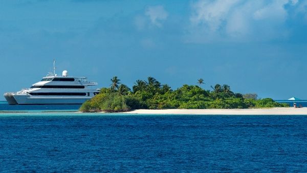 FS Explorer Manta Trust Expedition FS Explorer Manta Trust Expedition