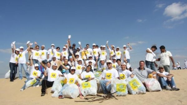 Fairmont Dubai Beach Clean Up Fairmont Dubai Beach Clean Up