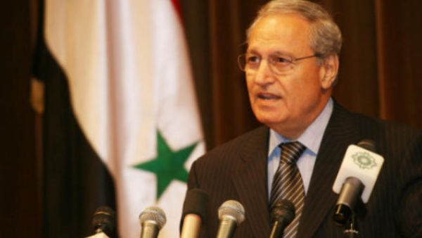 يتهم فاروق الشرع نائب رئيس الجمهورية الحكومة السابقة بالتلاعب ببيانات النمو الاقتصادي في سوريا ونسبه