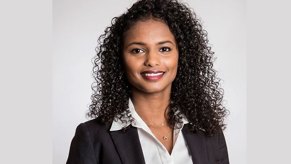 فاطمة المهيري