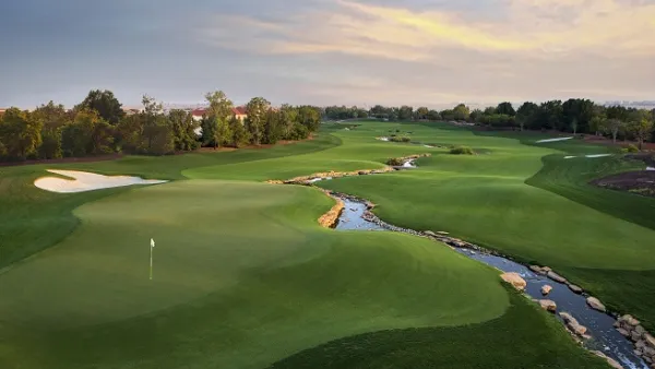 The Earth Course is one of Jumeriah Golf Estates’ two championship golf courses designed by the professional golf legend Greg Norman.