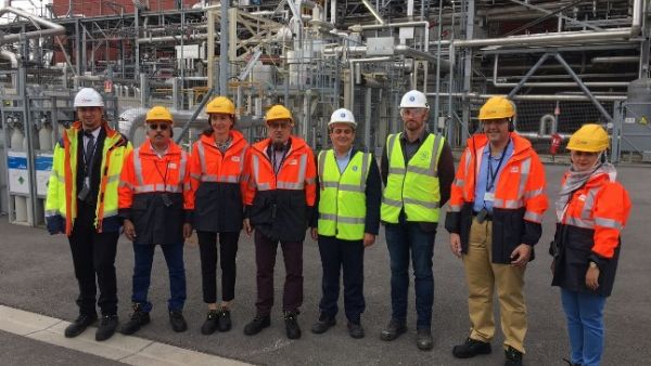 The plant experts led a tour of the facility and presented the features of GE’s HA technology. The plant experts led a tour of the facility and presented the features of GE’s HA technology.